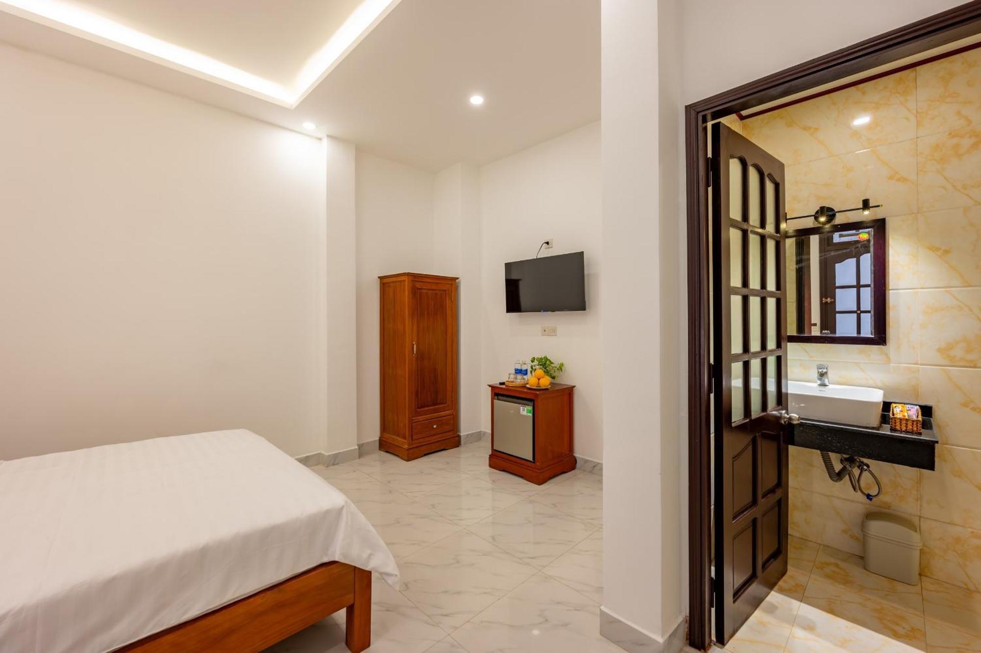 Golden Sun Hotel هوي ان المظهر الخارجي الصورة
